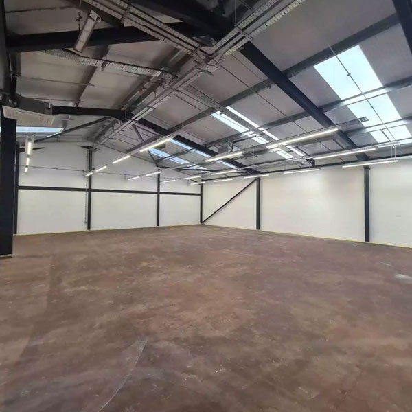 Industrial-Strength 20L Floor Paint for Garages, Showrooms, & Warehouses